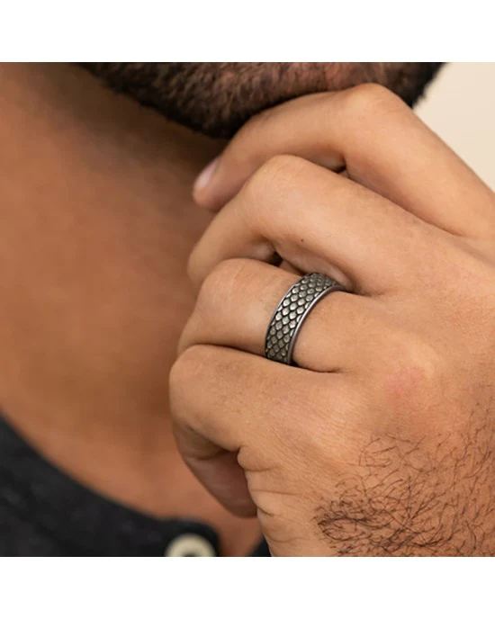 Gentlemen's Fish Scale Pattern Comfort Fit Band in Tantalum and White Gold - Image 4
