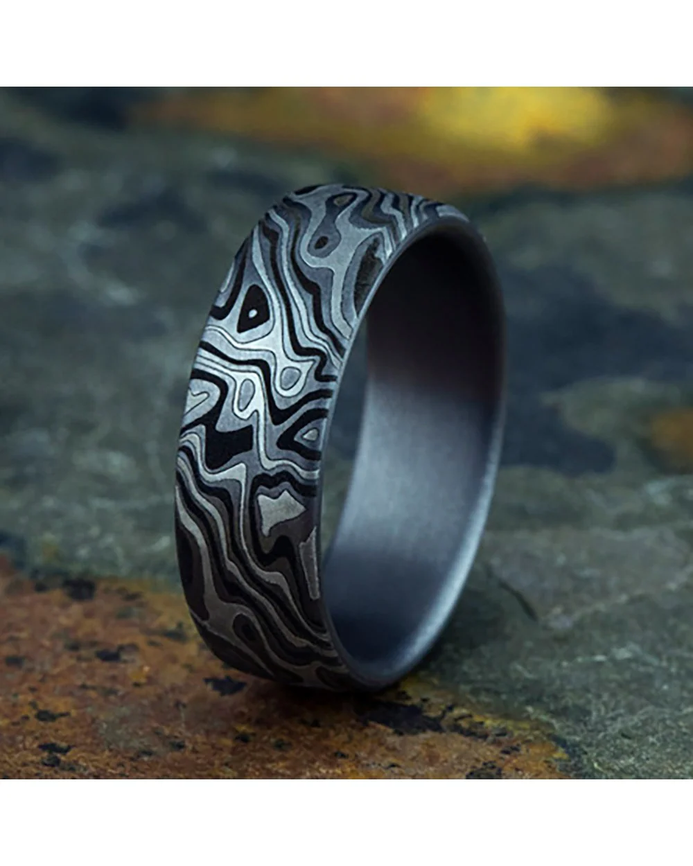 Gentlemen's Mokume Pattern European Comfort Fit Band in Grey Tantalum - Image 3