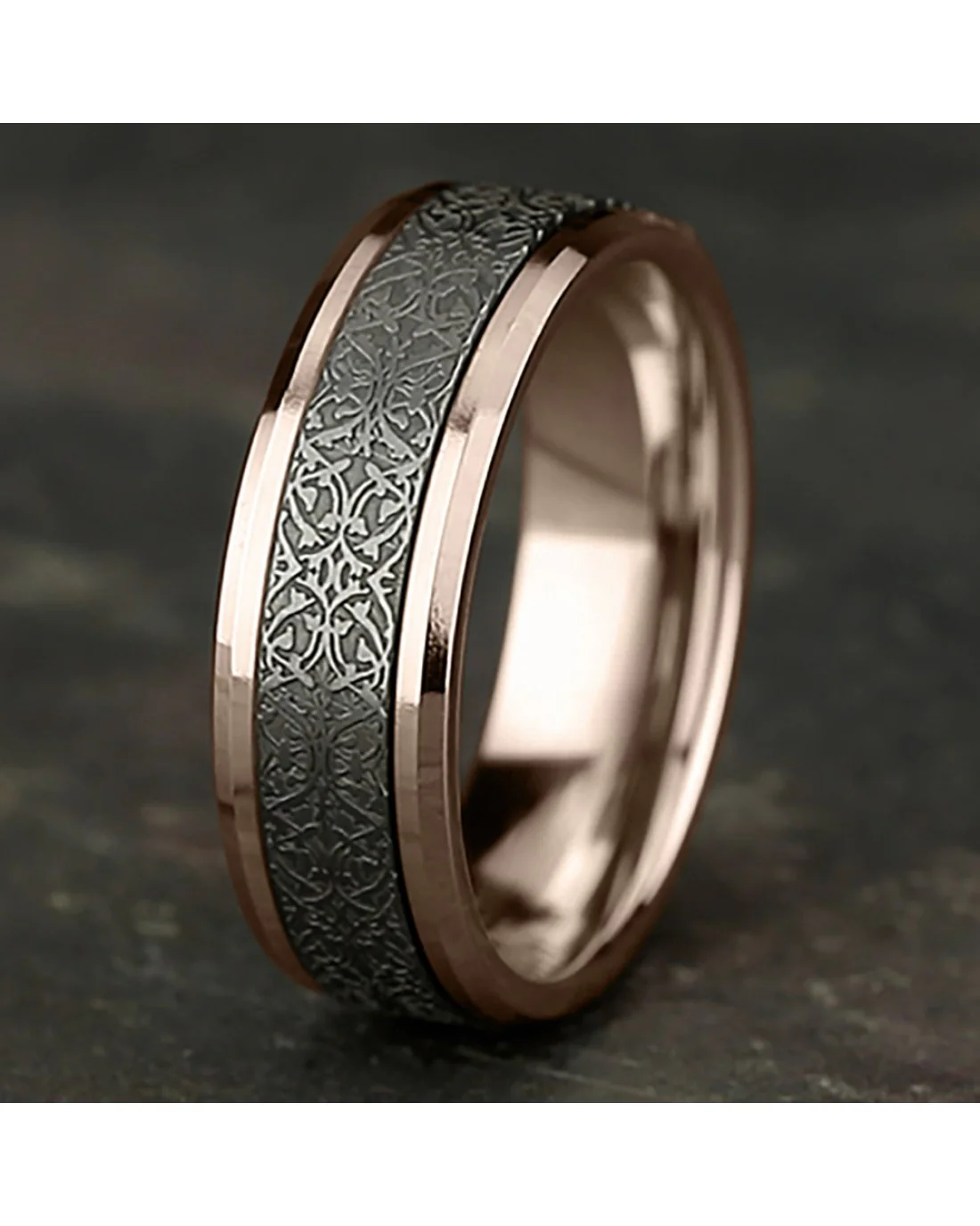 Gentlemen's Ottoman Pattern Comfort Fit Band in Yellow Gold and Black Titanium - Image 4