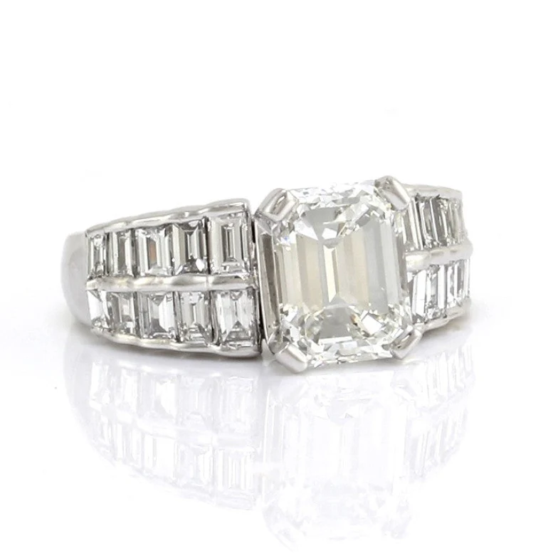GIA Certified Emerald Cut Diamond/Baguette Diamond Engagement Ring Mounting in18KW