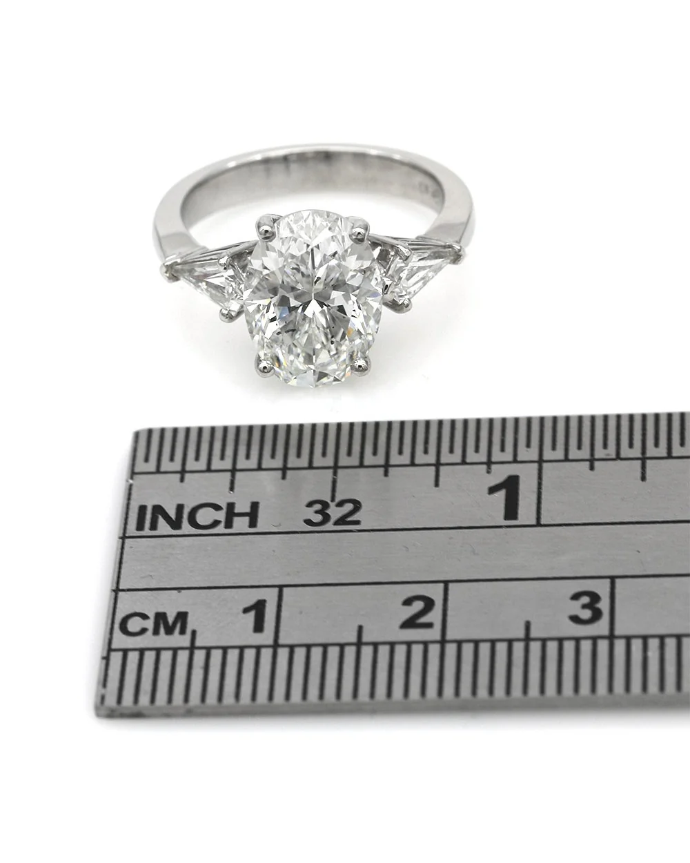 GIA Certified Oval Cut Diamond Solitaire Ring in Platinum - Image 3