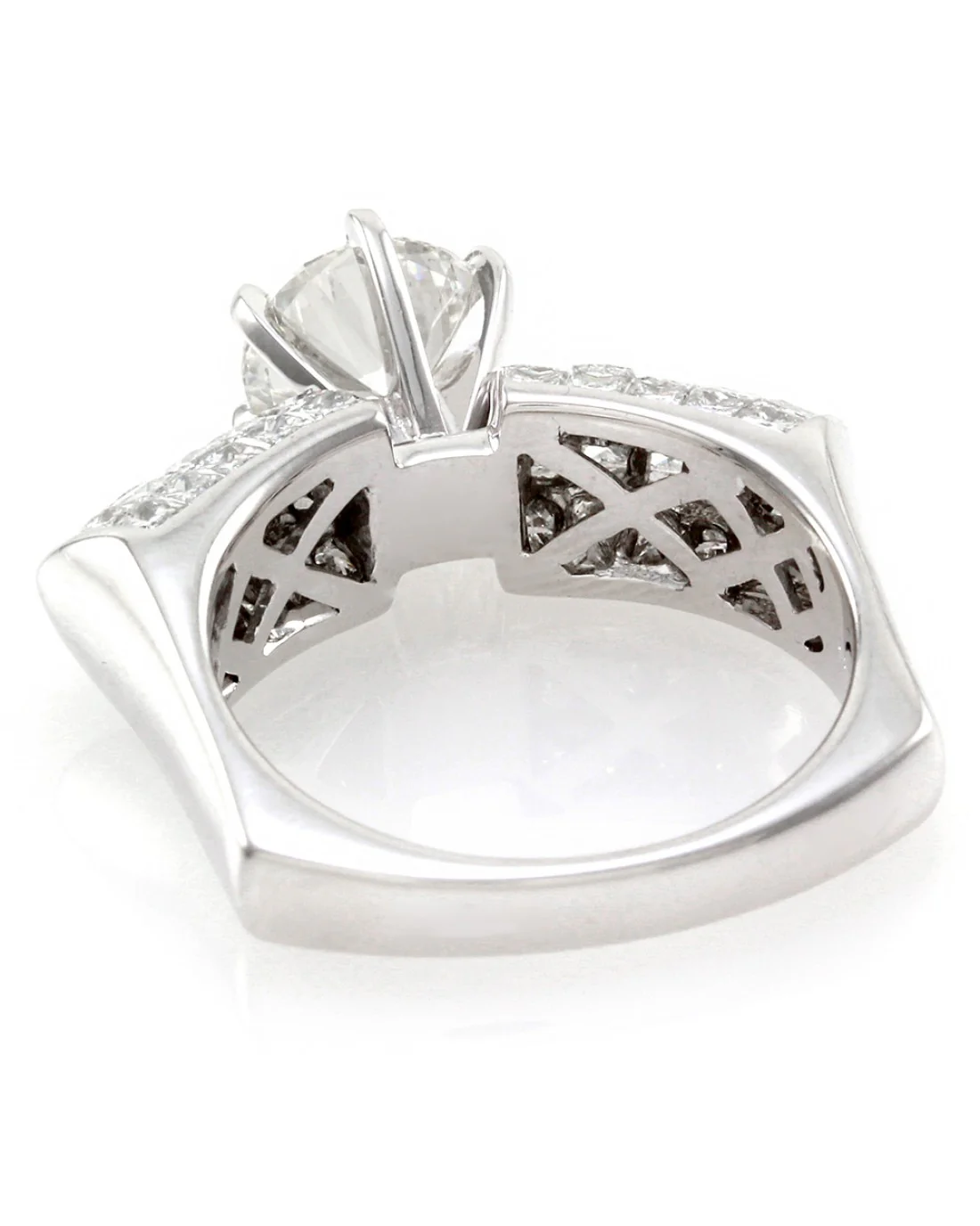 GIA Certified Round Brilliant Cut Diamond Solitaire Ring - Image 5