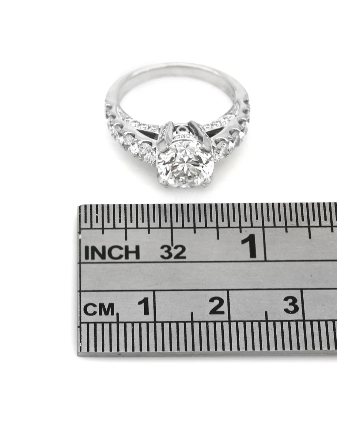 GIA Certified Round Brilliant Cut Diamond Solitaire Ring in 18KW - Image 3