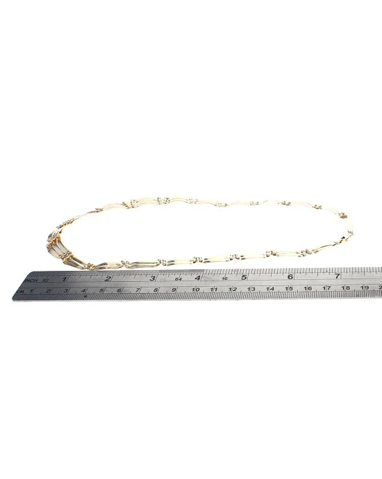 Graduated Curved Link Necklace in Gold - Image 3