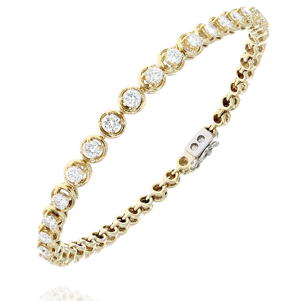 Graduated Diamond Circular Link Inline Bracelet in Yellow Gold