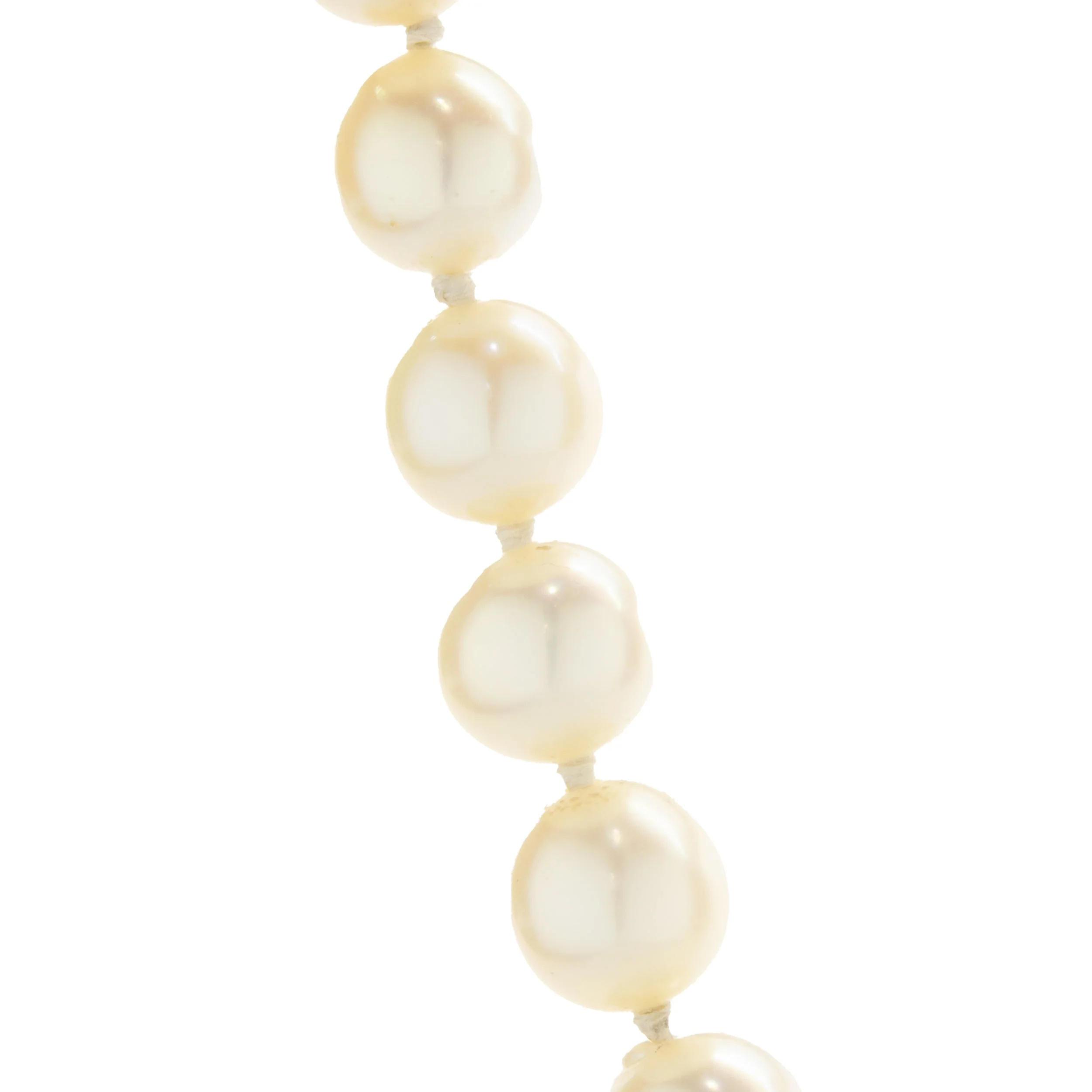 Graduated Pearl Necklace with 14 Karat White Gold Clasp - Image 2