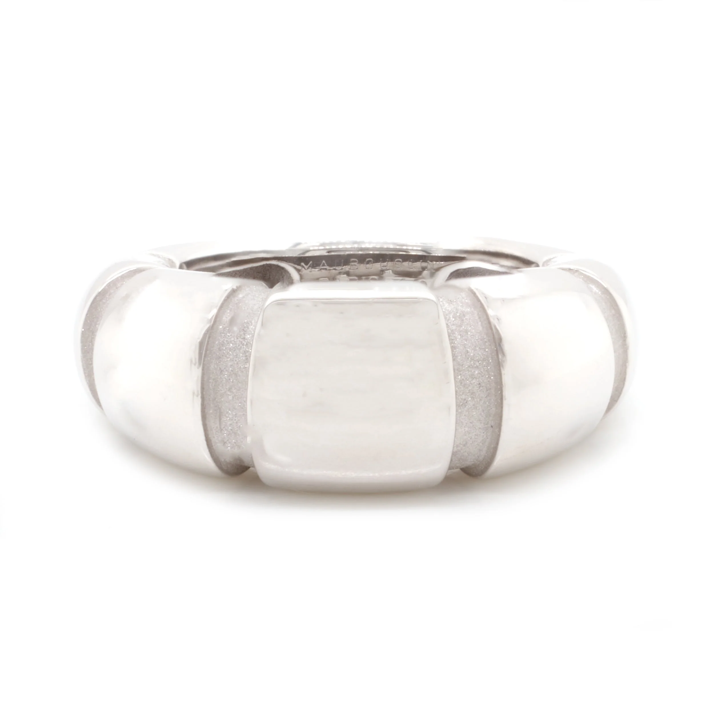 Mauboussin 18 Karat White Gold Ribbed Dome Ring