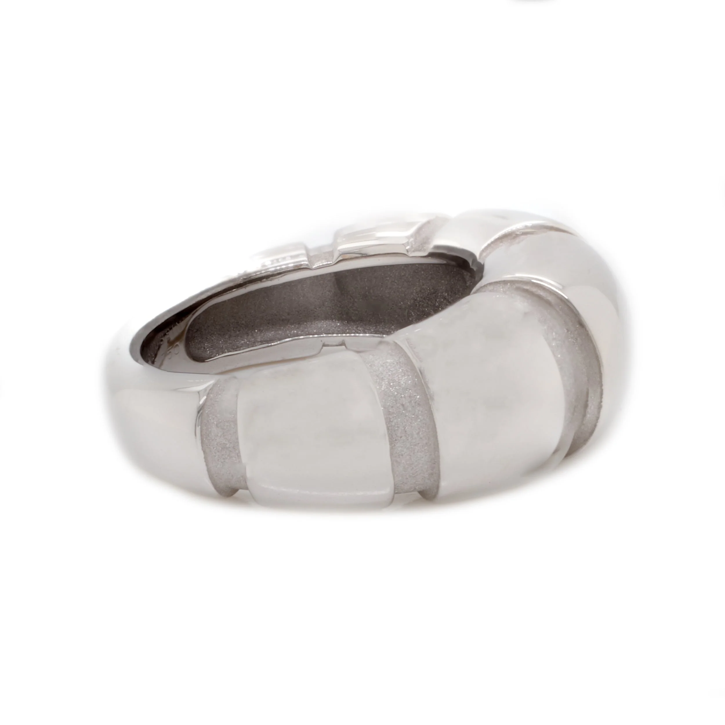 Mauboussin 18 Karat White Gold Ribbed Dome Ring - Image 2