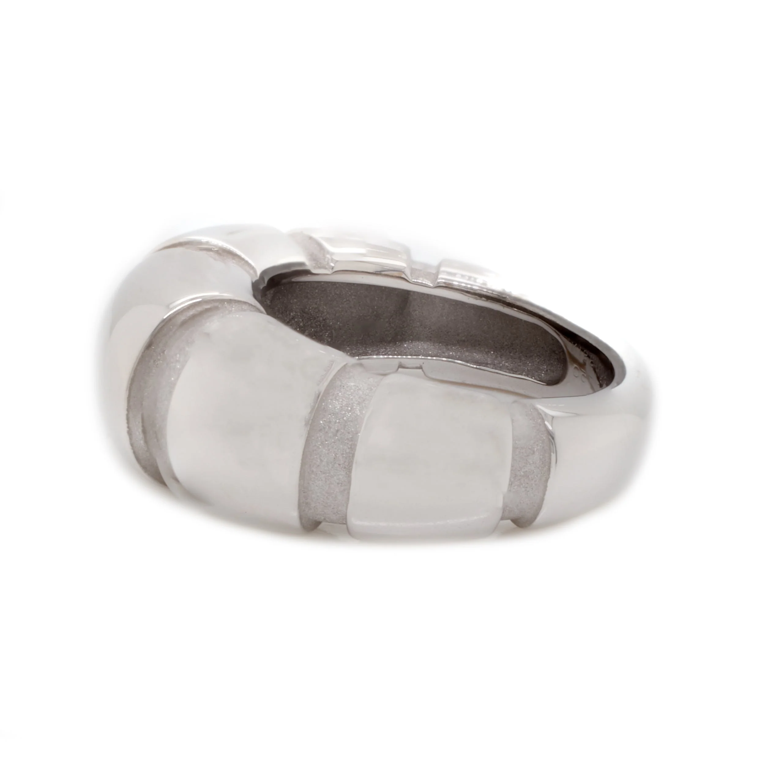 Mauboussin 18 Karat White Gold Ribbed Dome Ring - Image 3