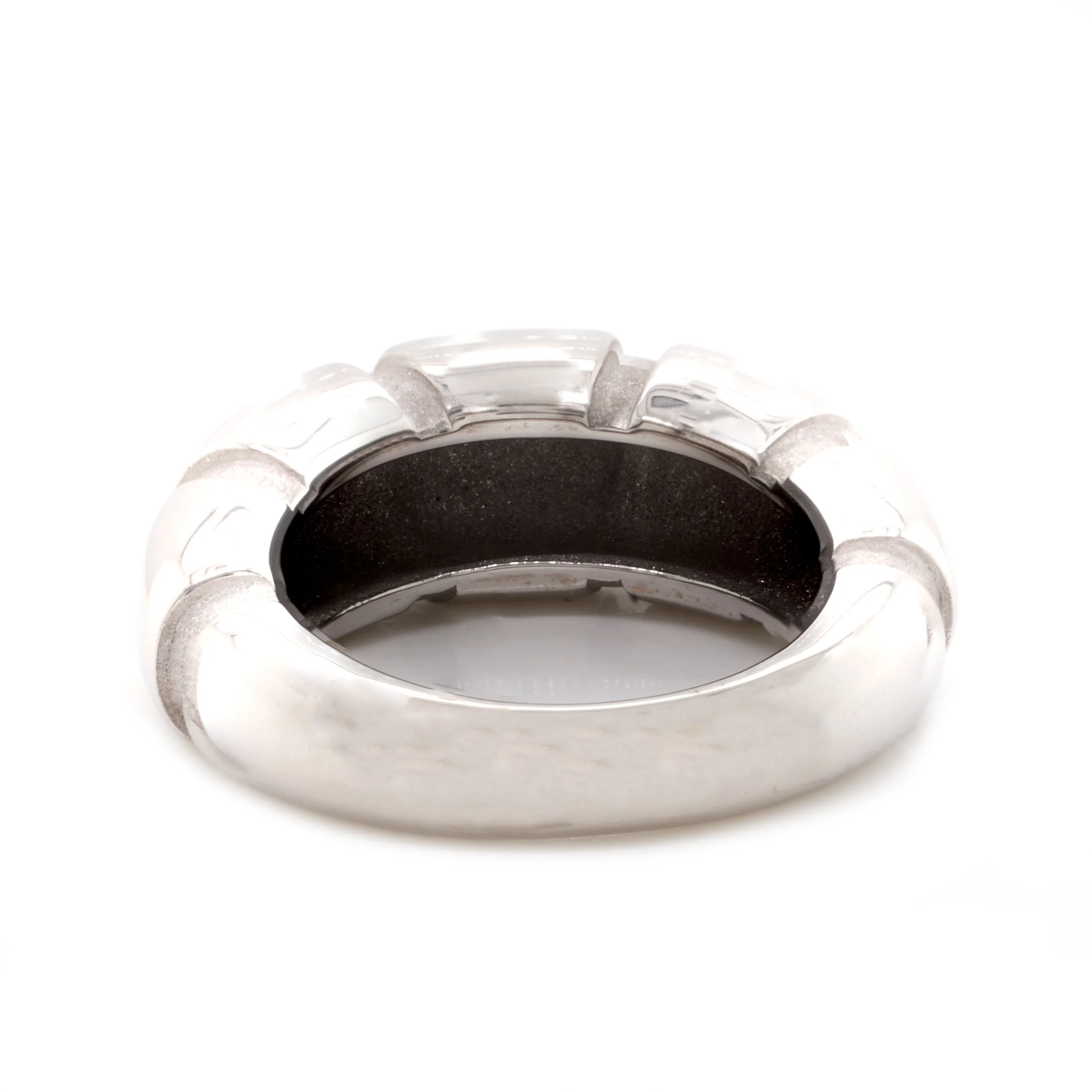Mauboussin 18 Karat White Gold Ribbed Dome Ring - Image 4
