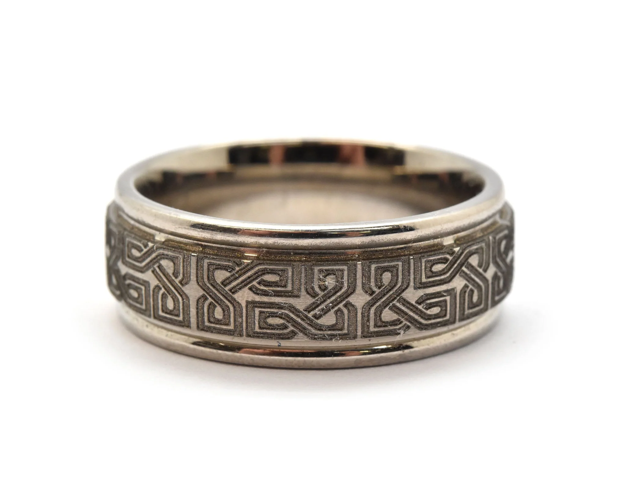Mens 8mm Titanium with Laser Design Wedding Band Ring Size 9.5 - Image 4