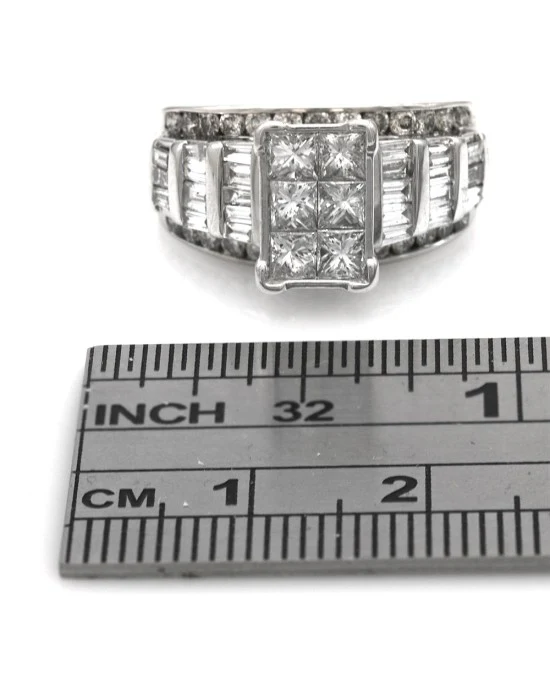 Mixed Cut Diamond Ring in White Gold - Image 3