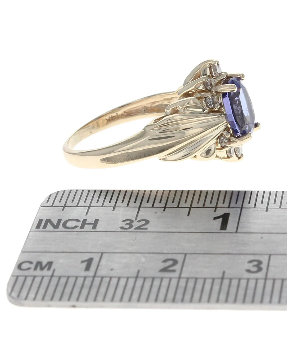 Oval Tanzanite and Round Diamond Fluted Ring - Image 3