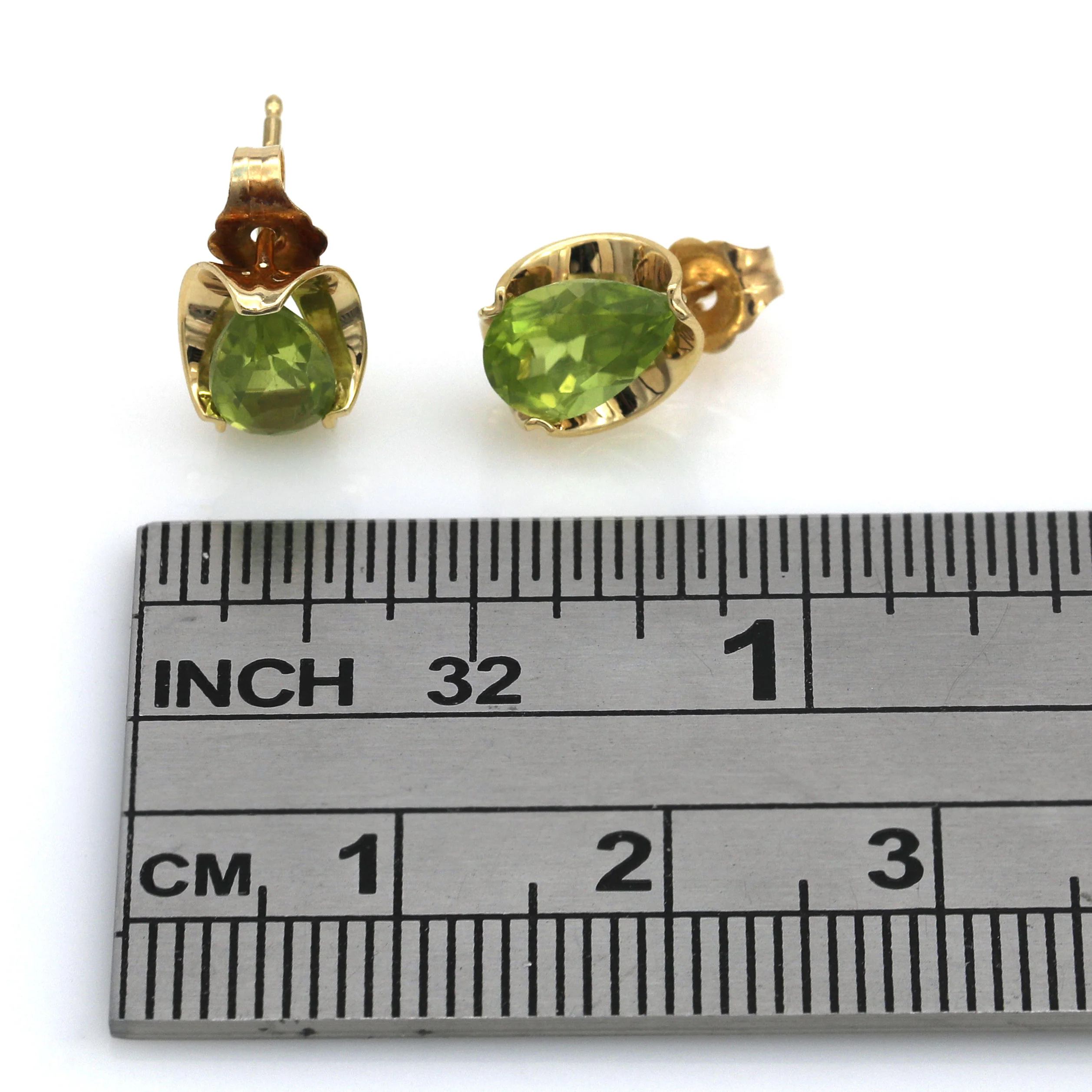 Pear Cut Peridot Stud Earrings in Yellow Gold - Image 3