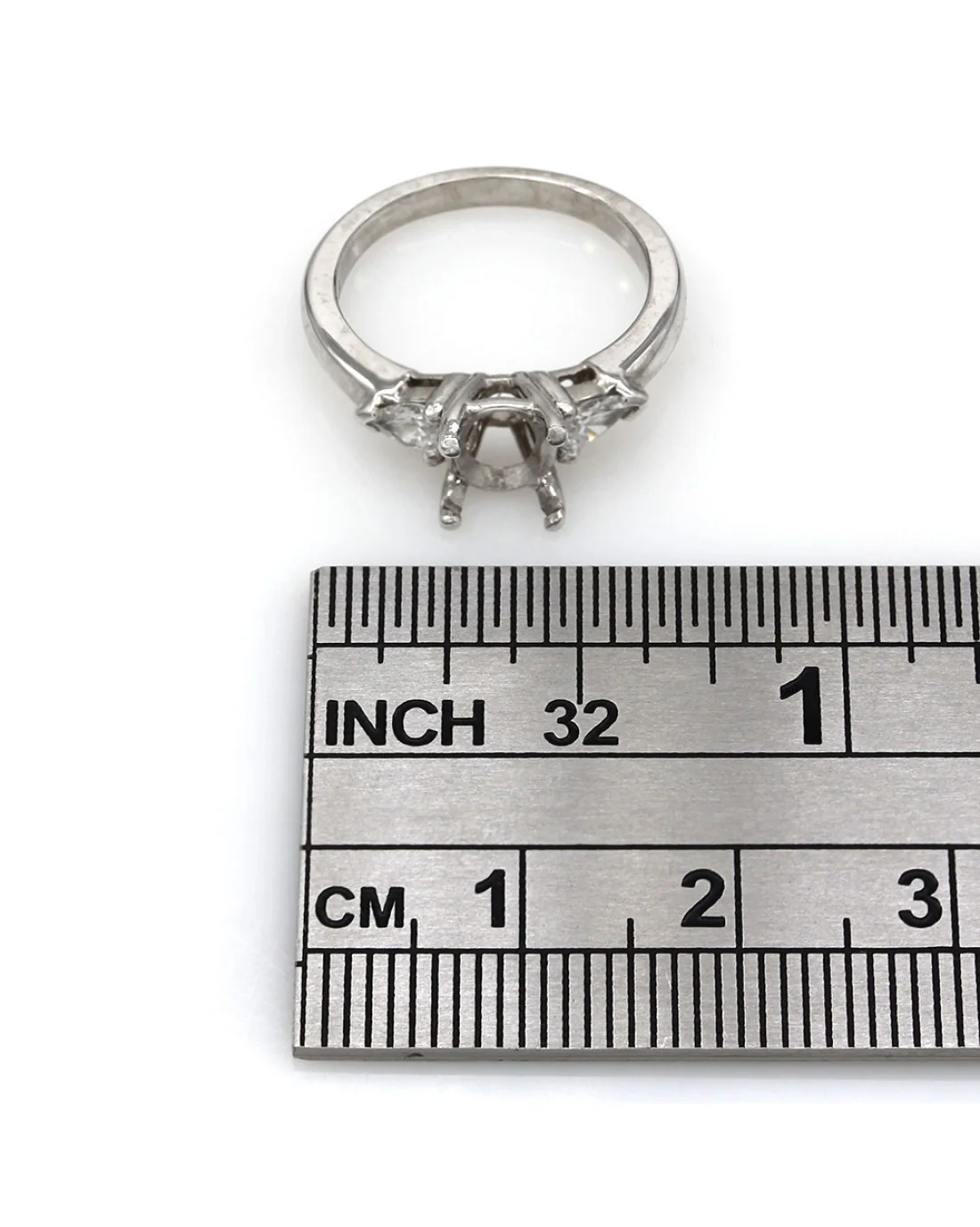 Pear Shape Three Stone Diamond Mounting in Platinum - Image 4