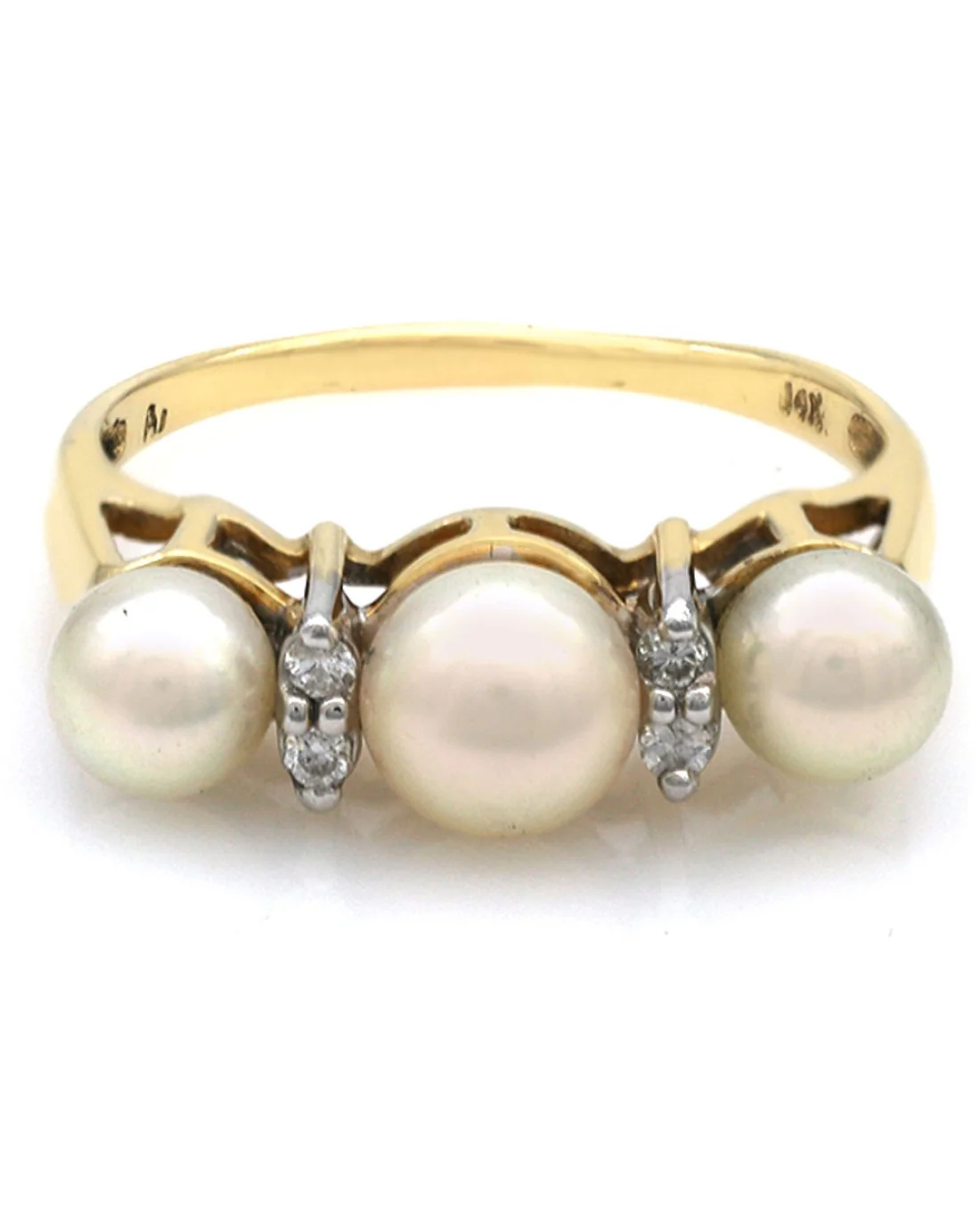 Pearl and Diamond Horizontal Ring - Image 2