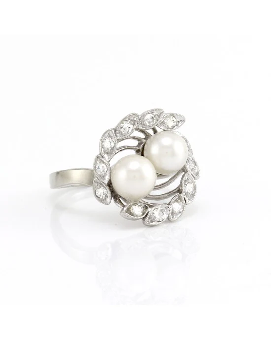 Pearl and Diamond Ring in Gold