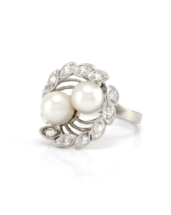 Pearl and Diamond Ring in Gold - Image 2