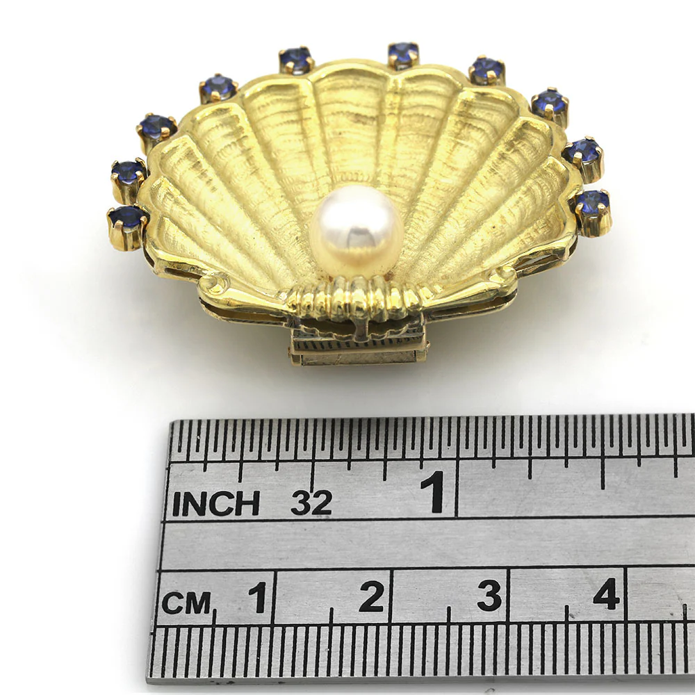 Pearl and Sapphire Clam Shell Brooch in Yellow Gold - Image 3