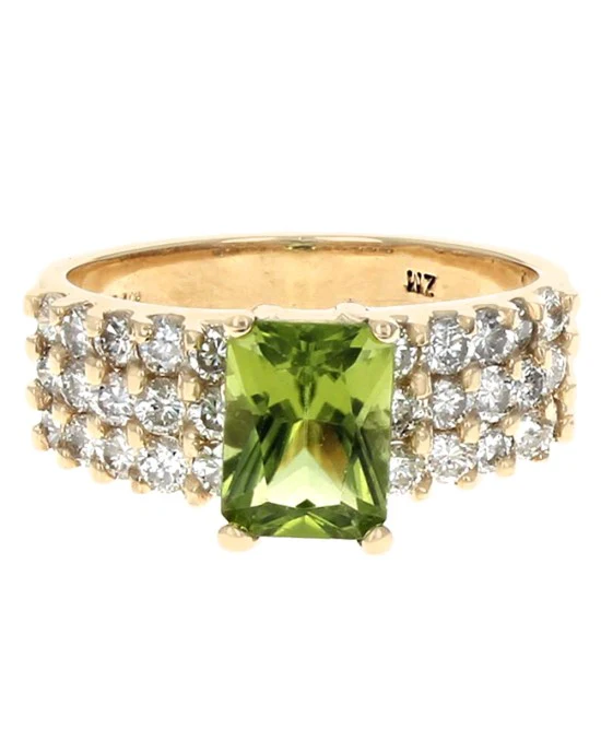 Peridot and 3 Row Diamond Shoulder Ring in Yellow Gold - Image 2