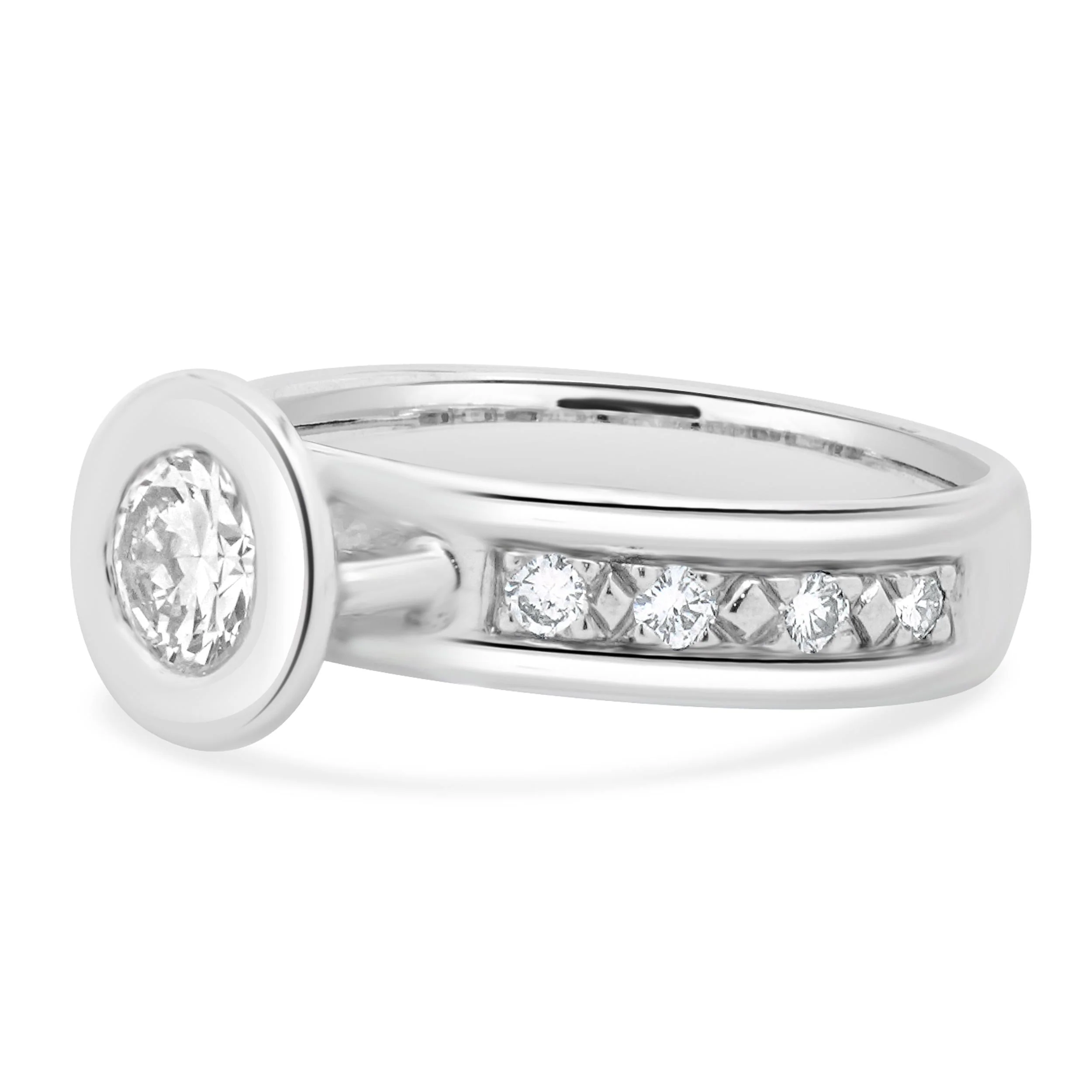 Platinum Round Brilliant Cut Diamond Engagement Ring - Image 2