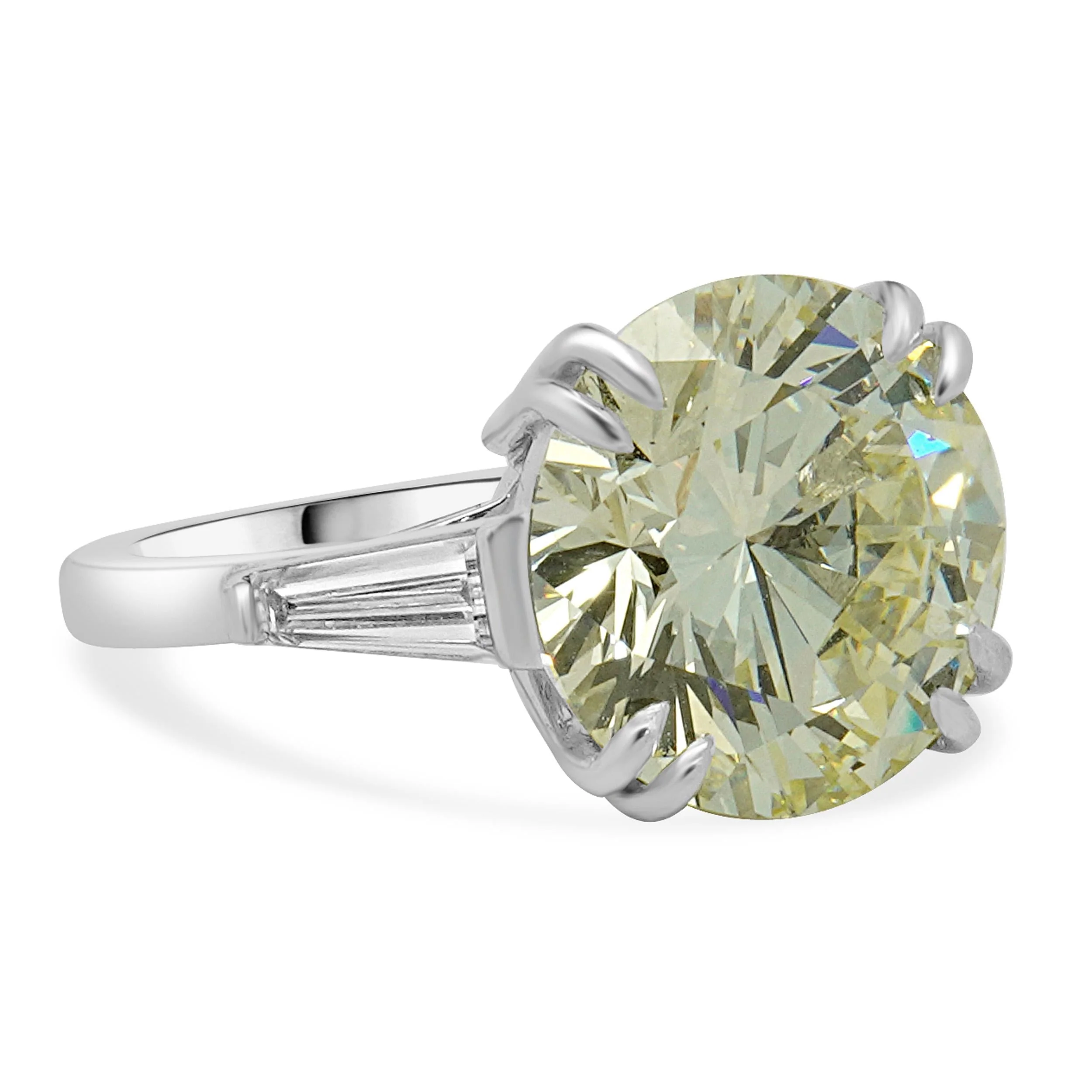 Platinum Round Brilliant Cut Diamond Engagement Ring - Image 3