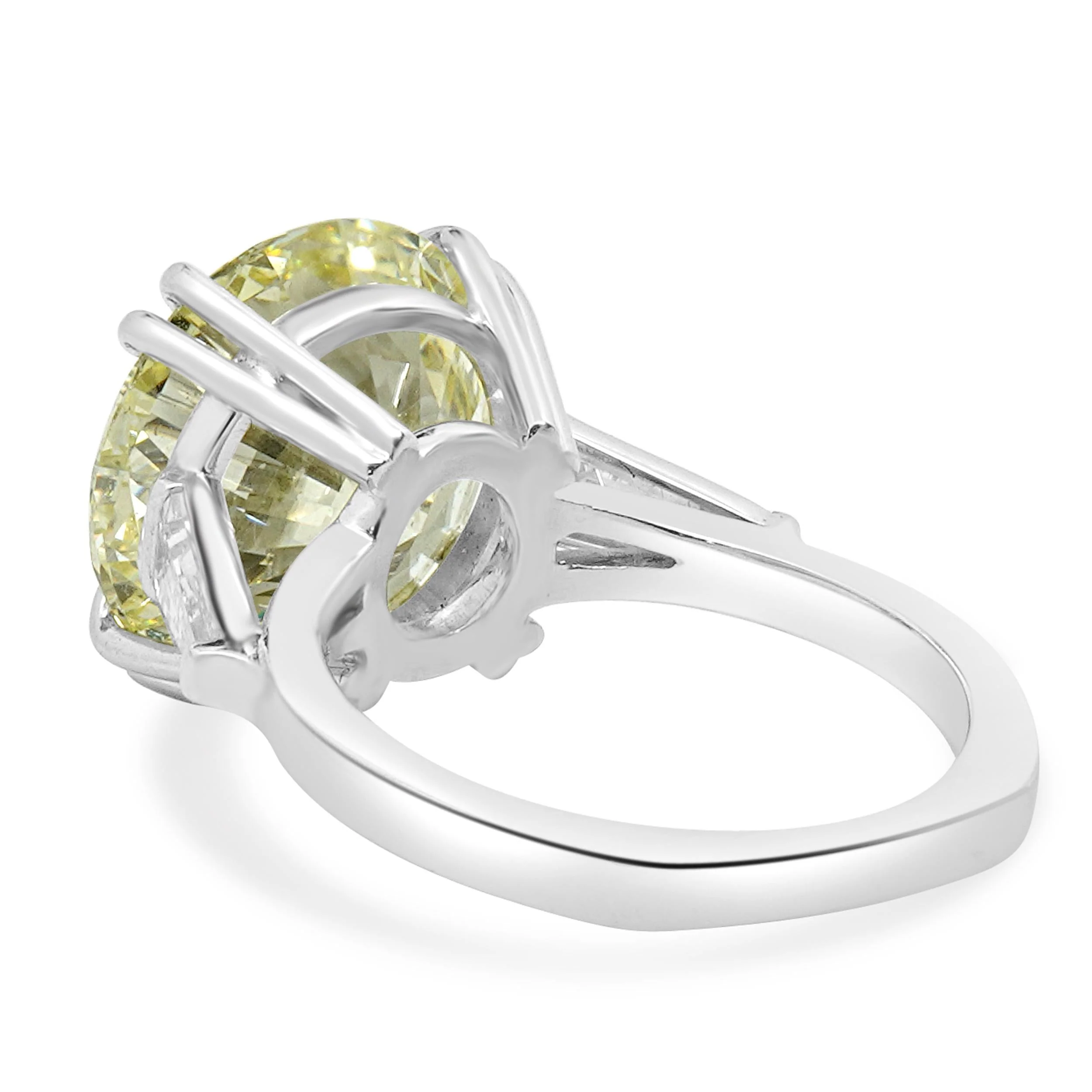 Platinum Round Brilliant Cut Diamond Engagement Ring - Image 4