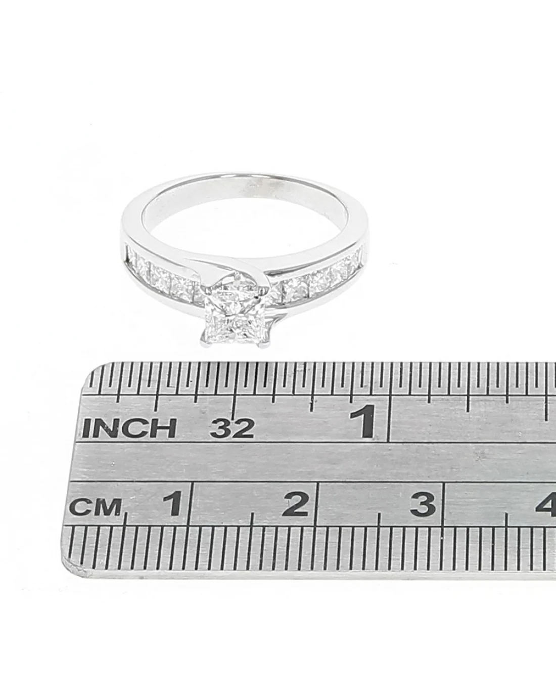 Princess Diamond Engagement Ring in White Gold - Image 3
