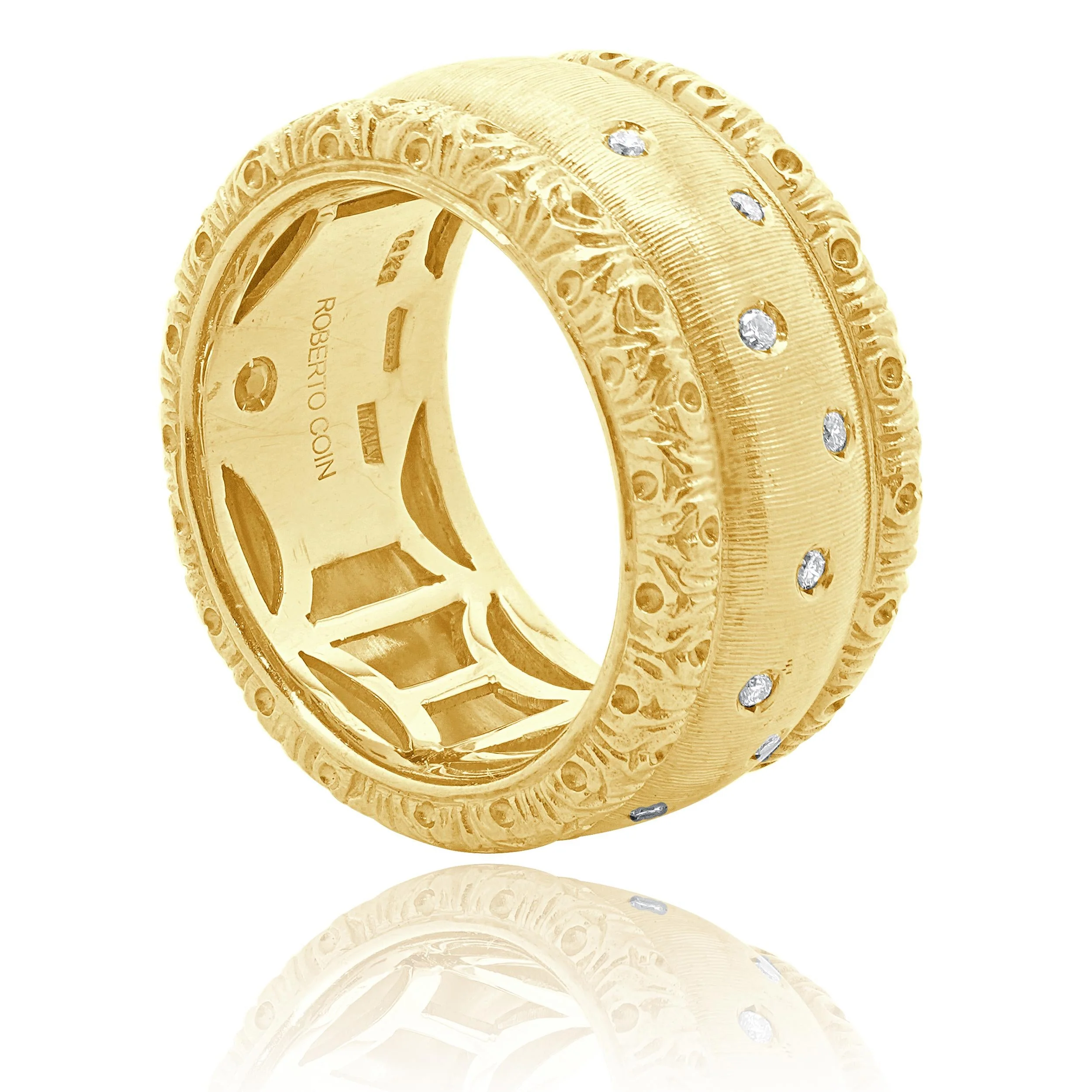 Roberto Coin 18 Karat Yellow Gold Sprinkled Diamond Band - Image 4