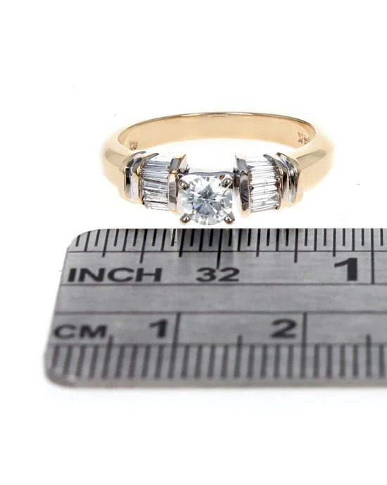 Round and Baguette Diamond Ring - Image 3