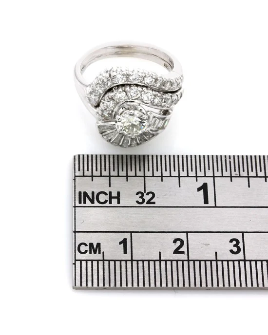 Round and Baguette Diamond Wedding Ring Set - Image 3
