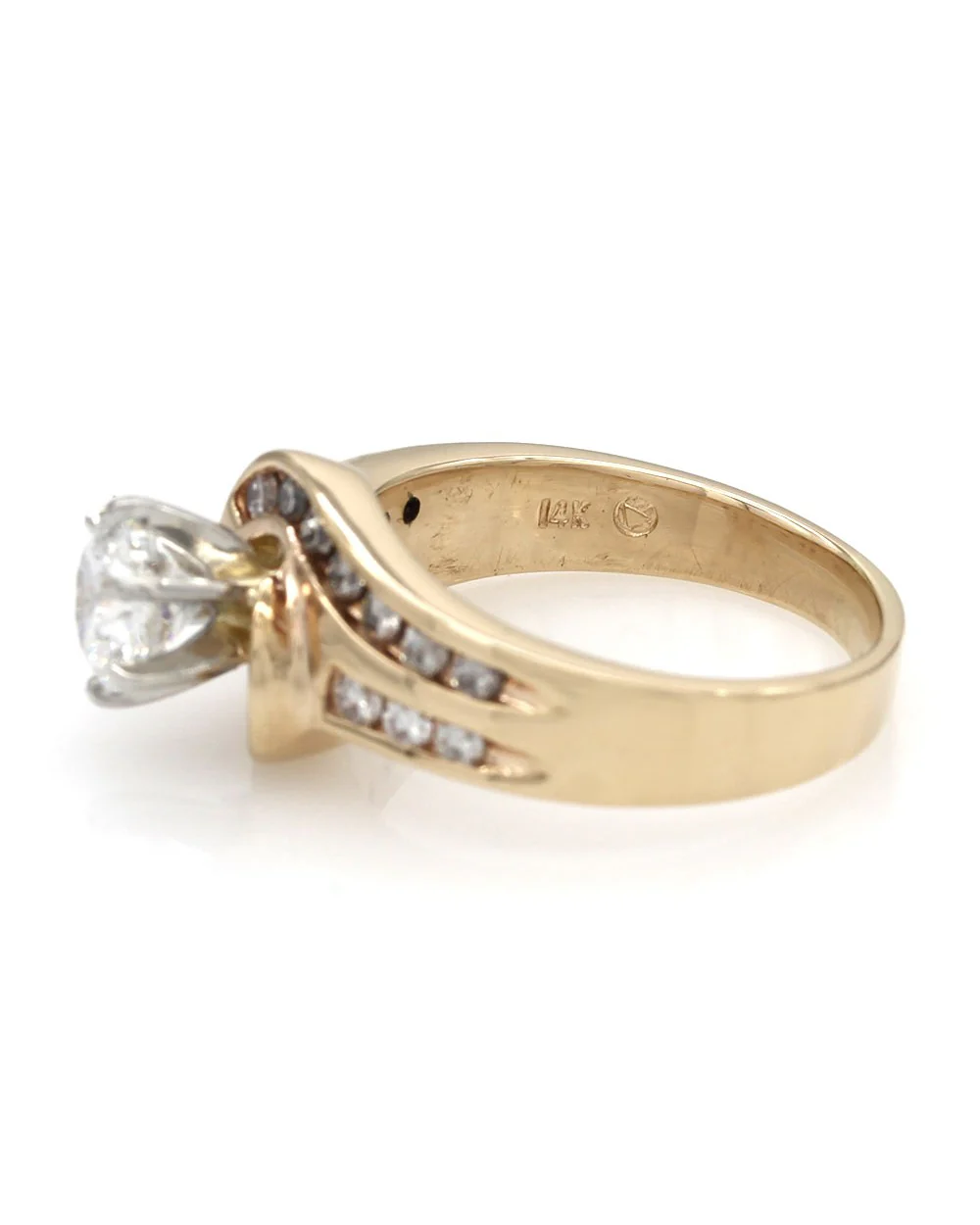 Round Diamond Engagement Ring in Gold - Image 3