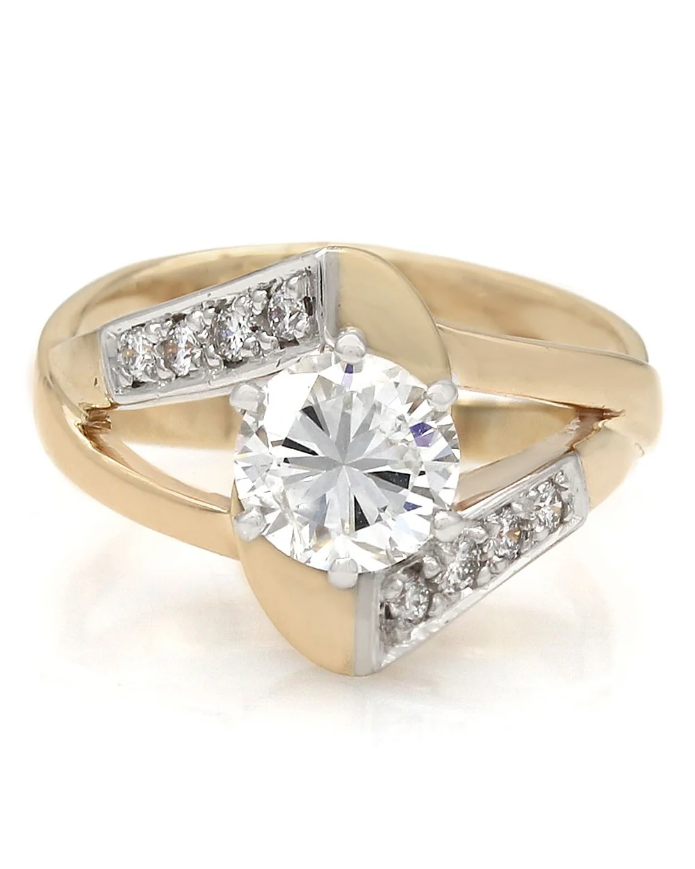 Round Diamond Engagement Ring in Gold - Image 2