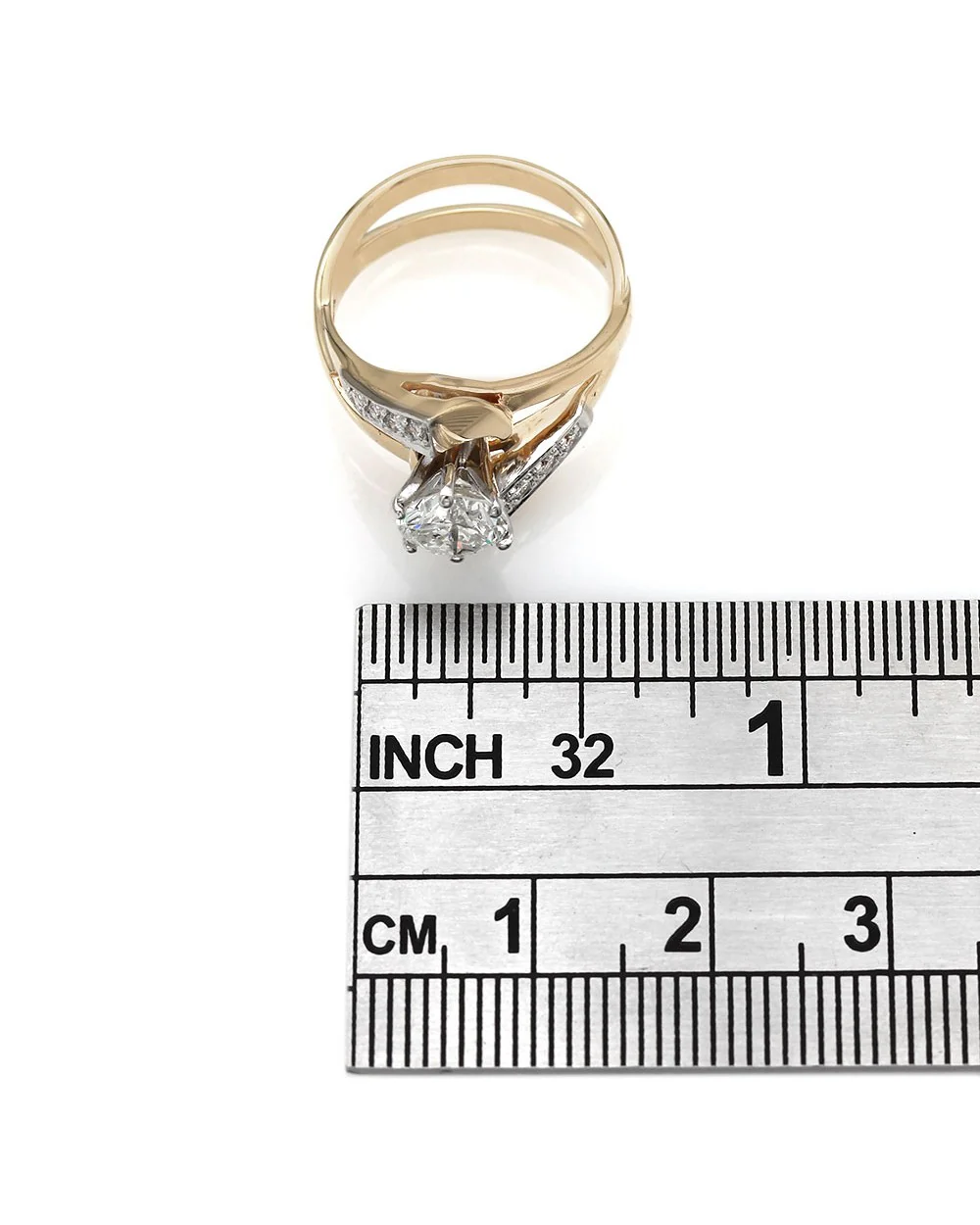 Round Diamond Engagement Ring in Gold - Image 3