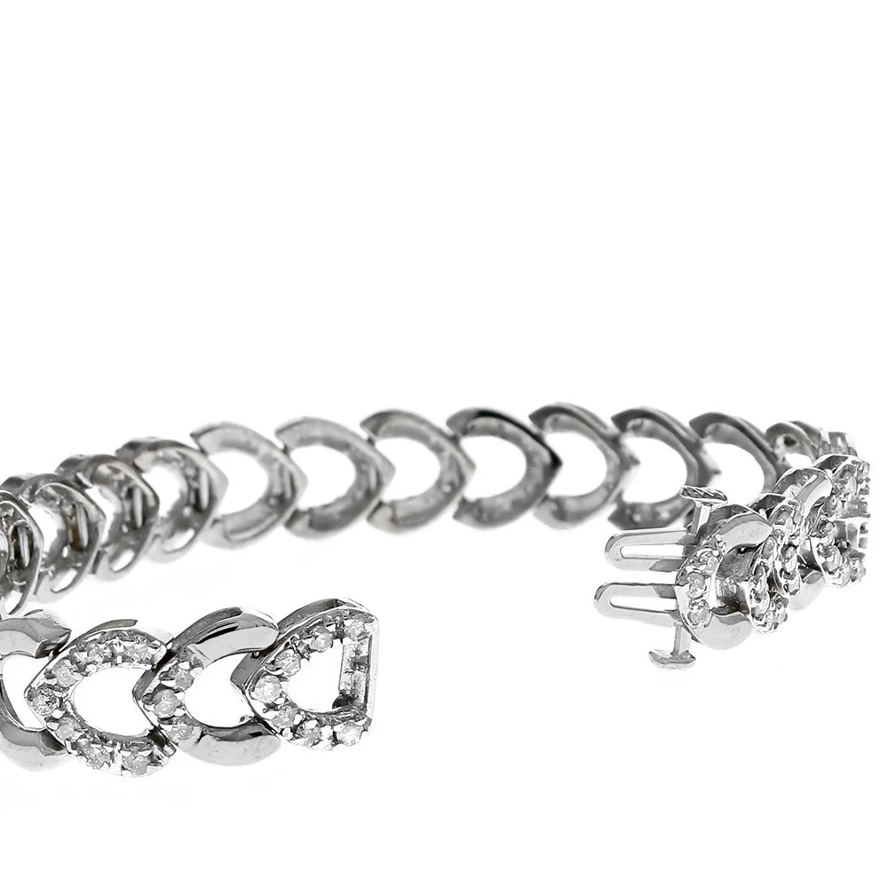 Round Diamond Heart Link Inline Bracelet - Image 2