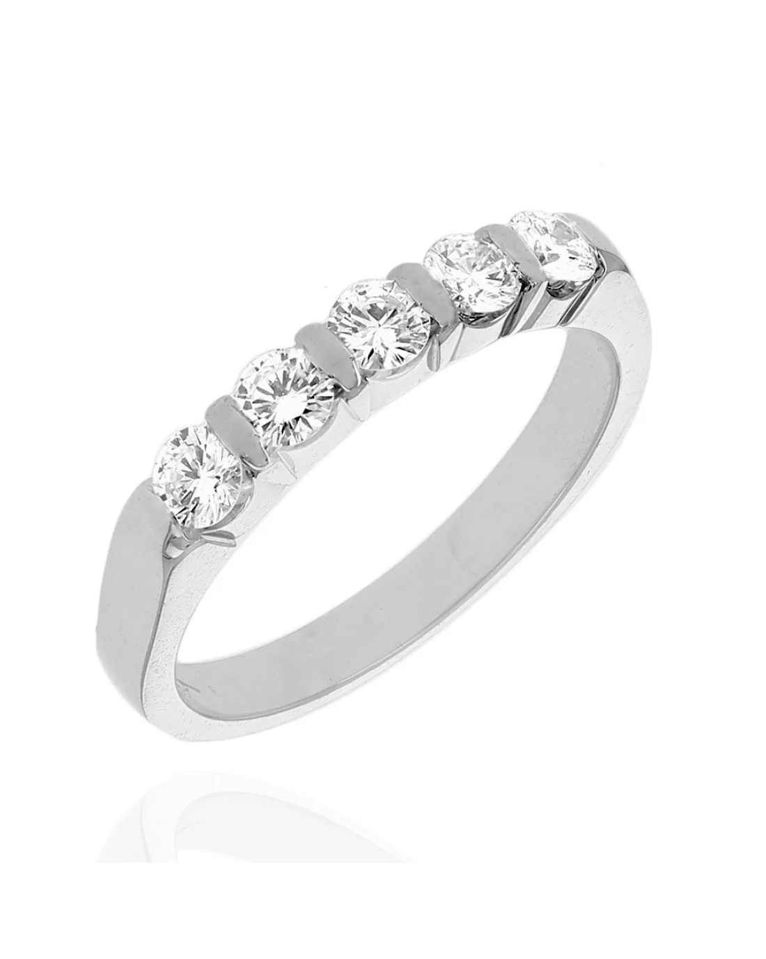 Round Diamond Ring in White Gold