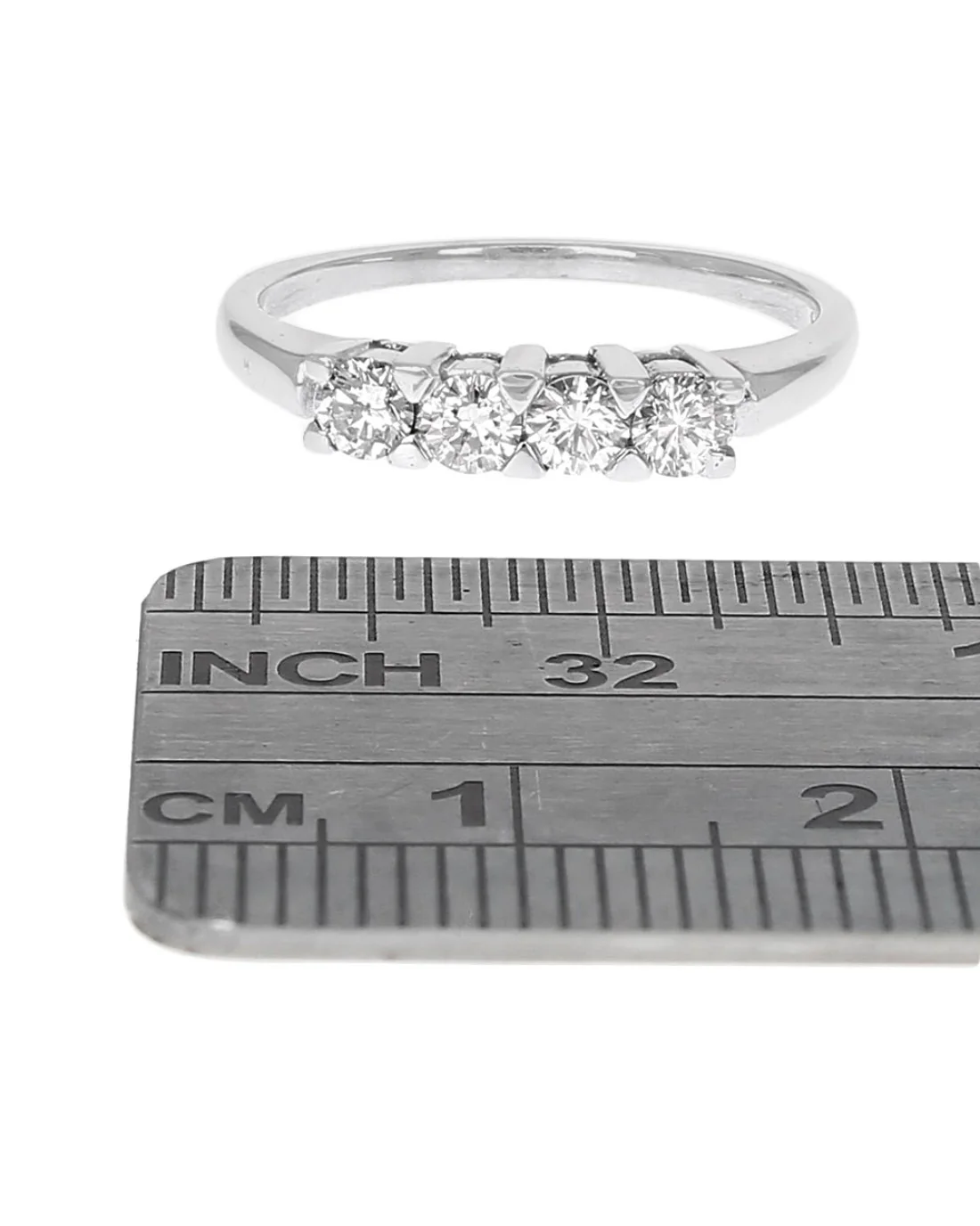 Round Diamond Wedding Ring in White Gold - Image 3