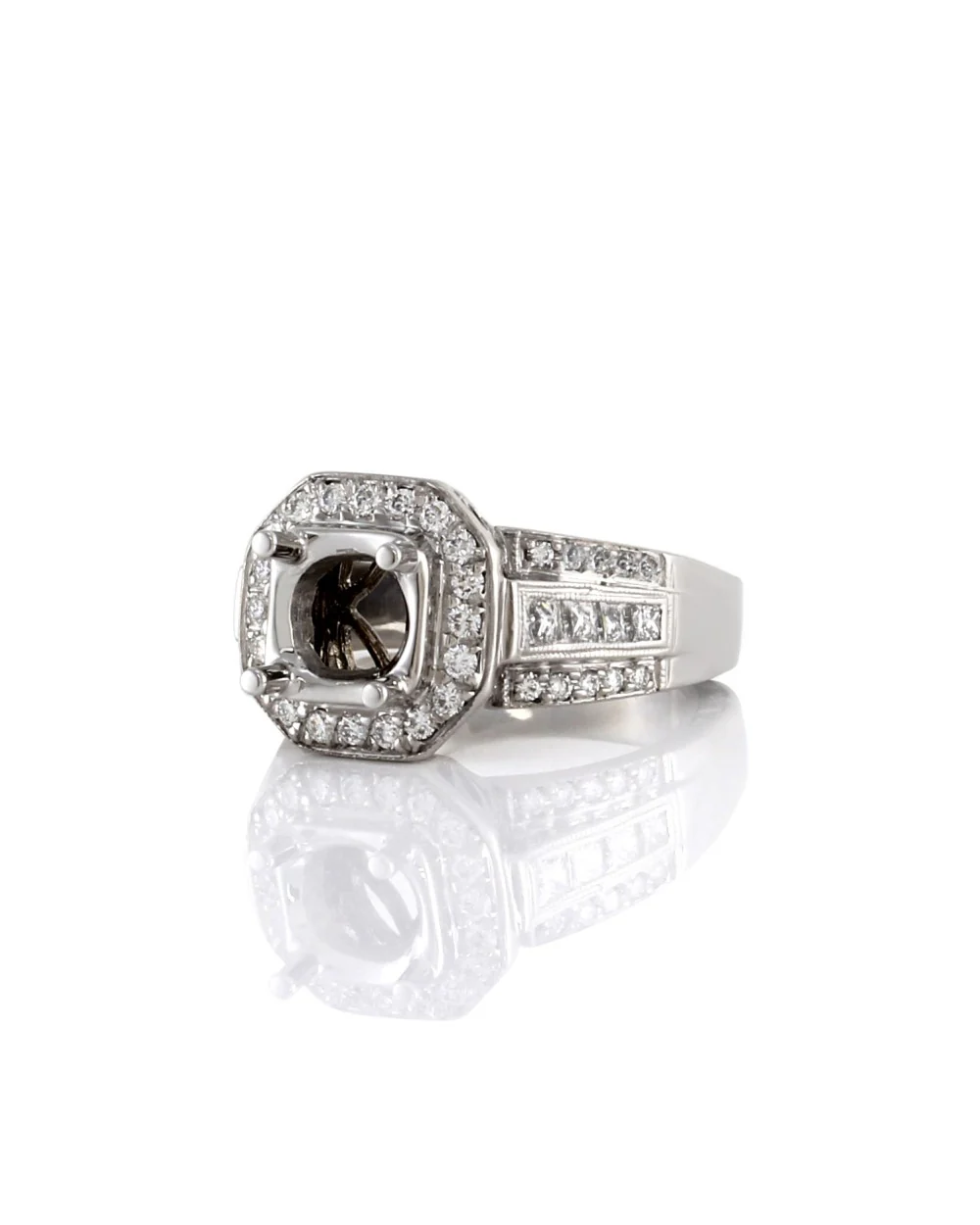 Simon G. Diamond Engagement Ring Mounting in Gold - Image 3
