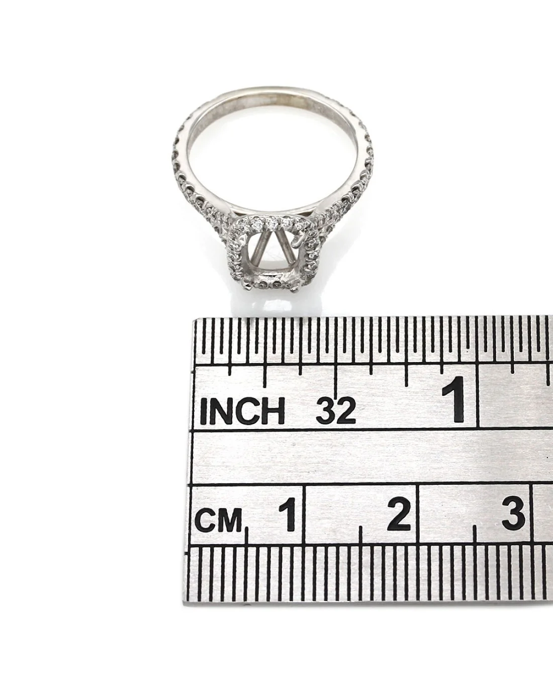 Split Shank Diamond Halo Mounting in Gold - Image 3