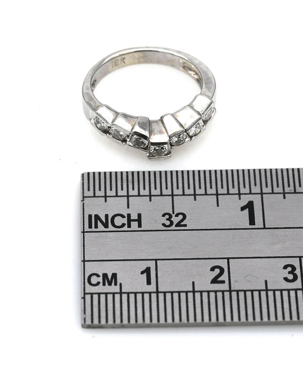 Staggered Diamond Ring in White Gold - Image 3