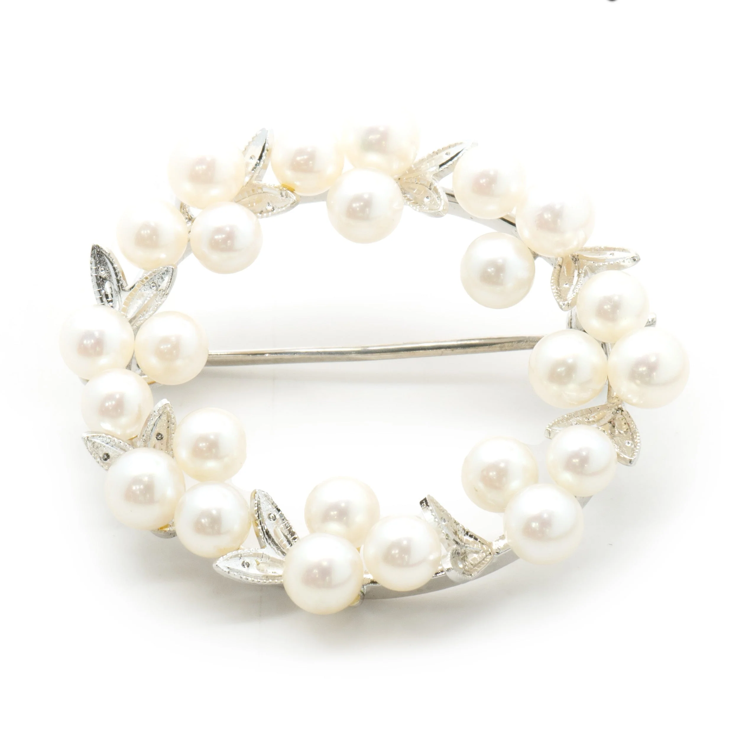 Sterling Silver Pearl Wreath Pin