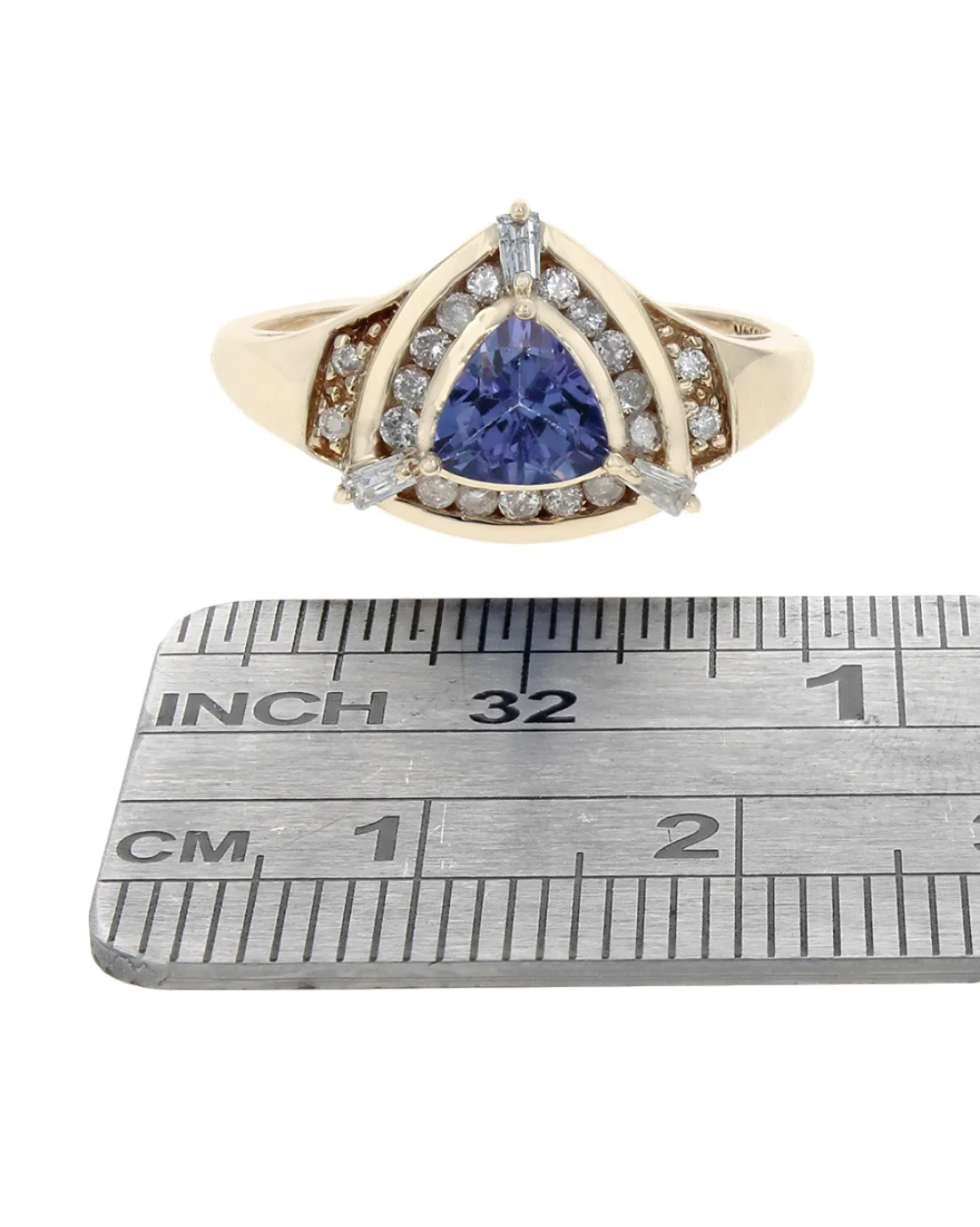 Tanzanite and Diamond Halo Ring in Yellow Gold - Image 3