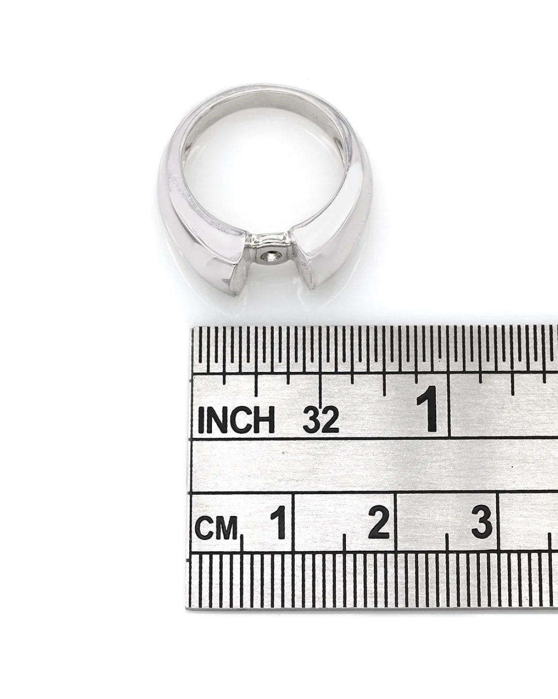 Tapered High Polish Solitaire Mounting in Gold - Image 3