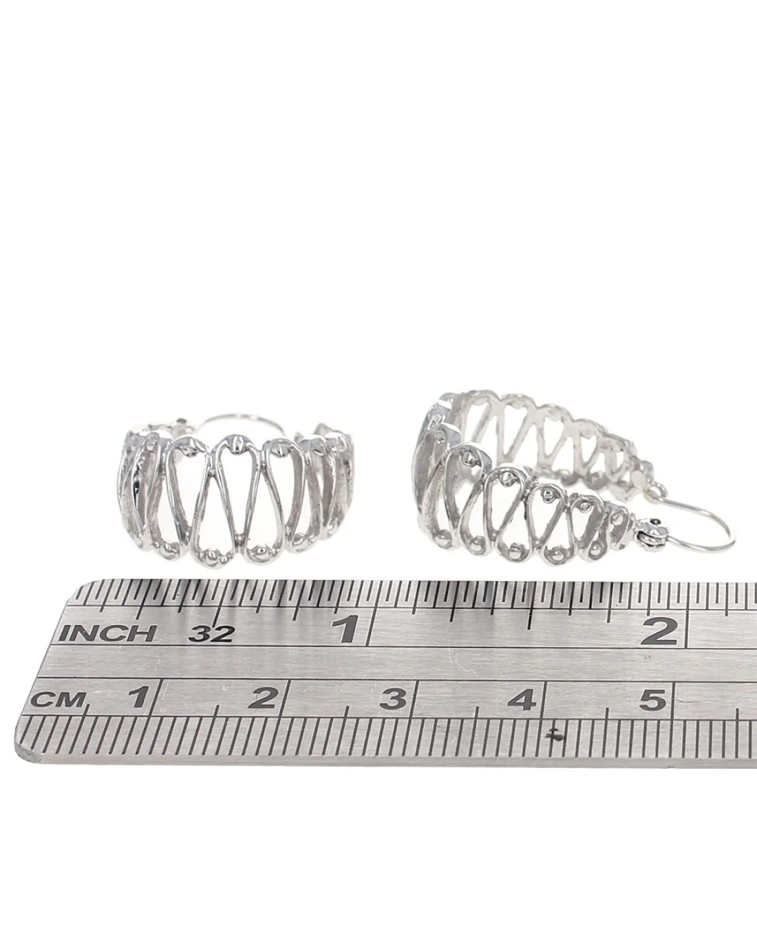 Tapered Squiggle Hoops in White Gold - Image 3