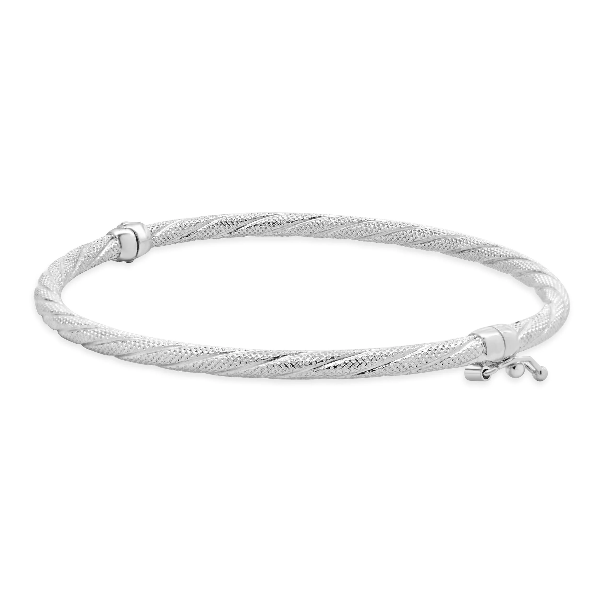 Unoaerre 18 Karat White Gold Textured Twisted Bangle Bracelet - Image 2