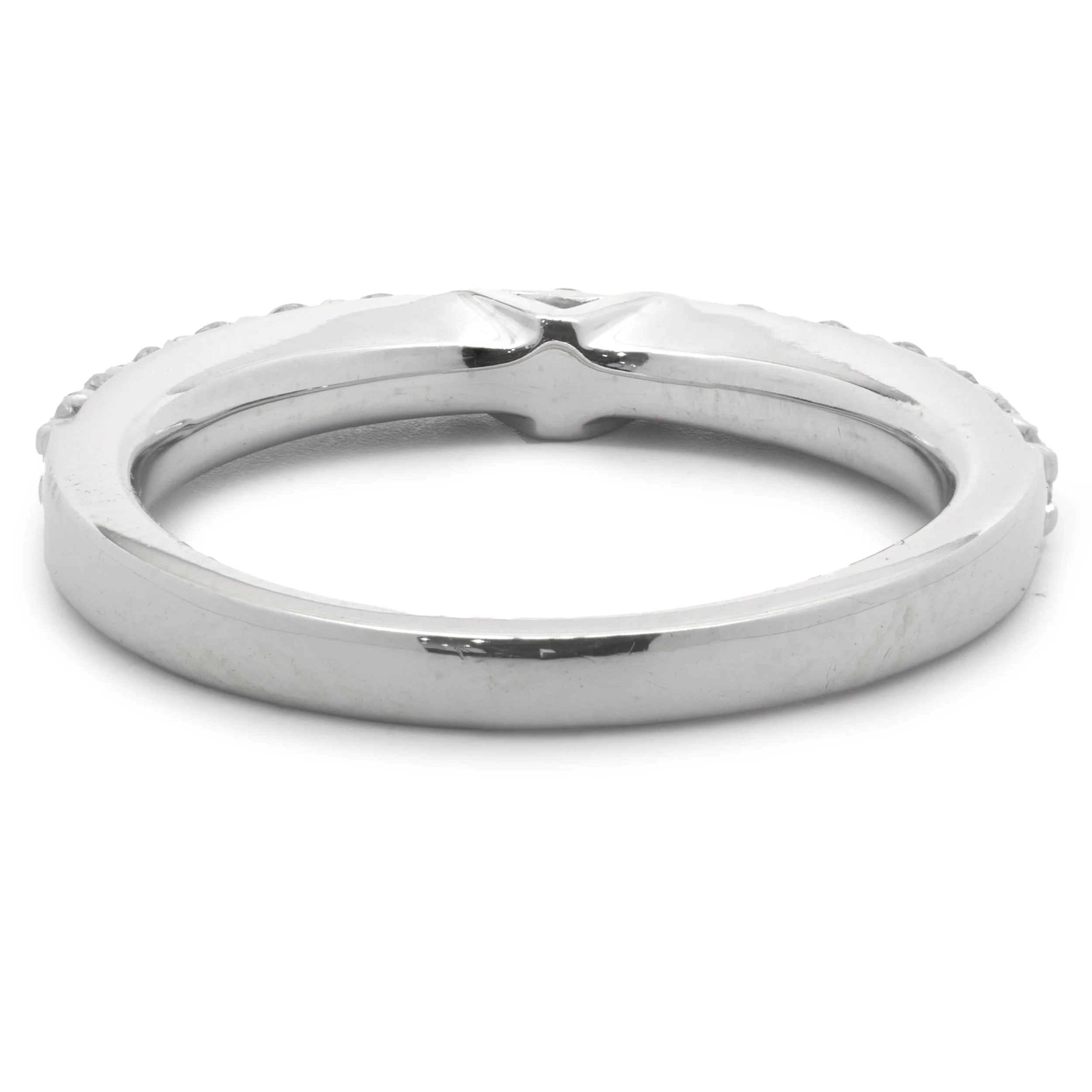 Vera Wang 14 Karat White Gold Diamond Band - Image 3