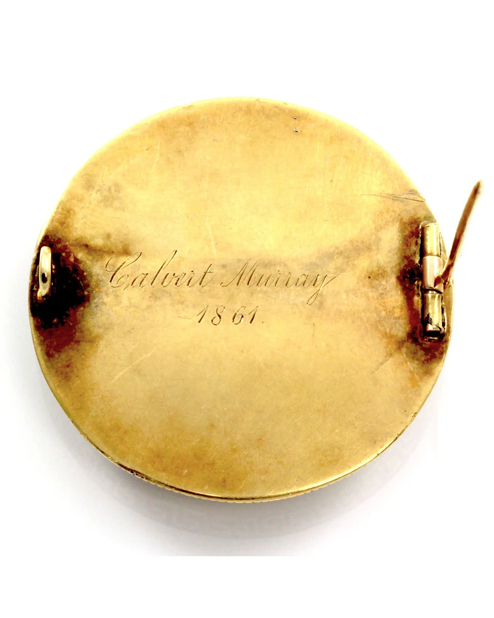 Victorian Mourning Brooch with Enamel Details in 14K Yellow Gold - Image 3
