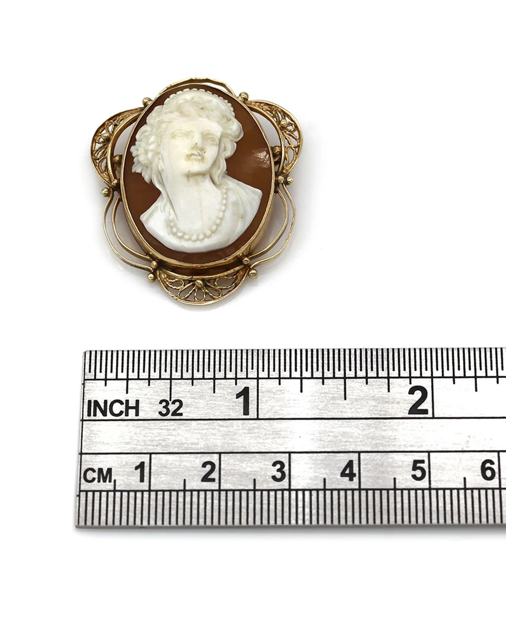 Womans Portrait Oval Cameo Brooch Pendant in Gold - Image 3